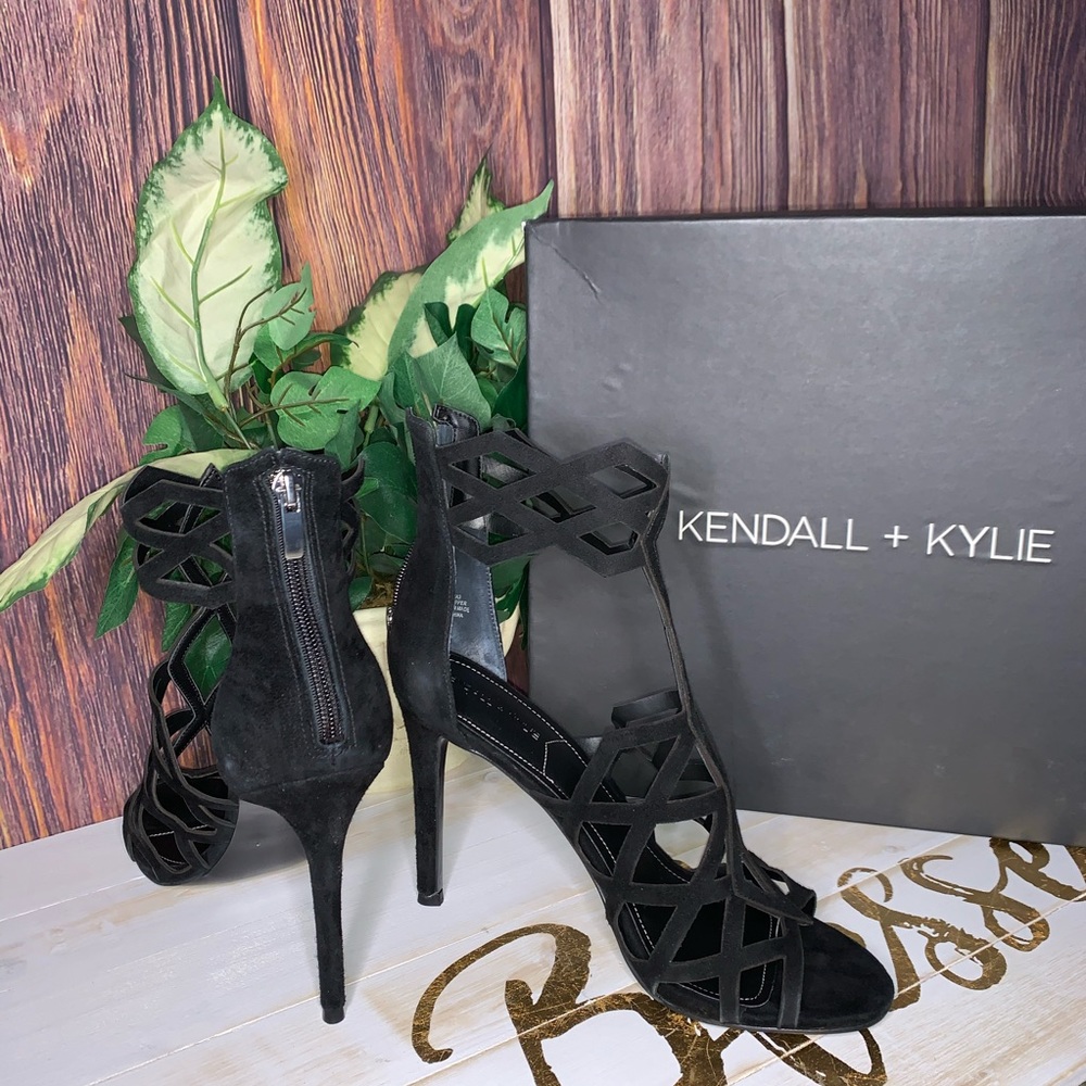 KENDALL + KYLIE Elena Heel In Black Suede - Picture 1 of 7